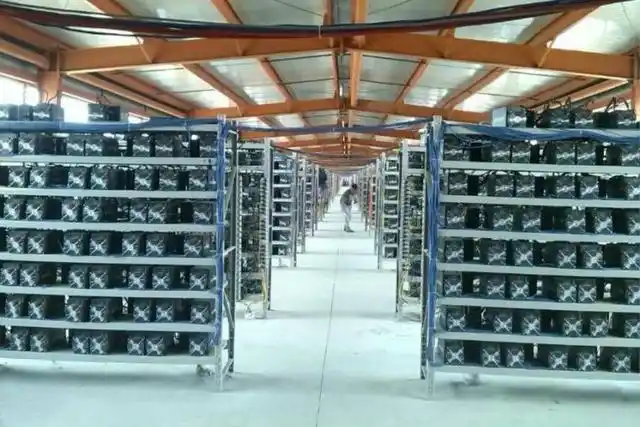 European cryptocurrency mining farm hosting specialized in Bitcoin and Ethereum